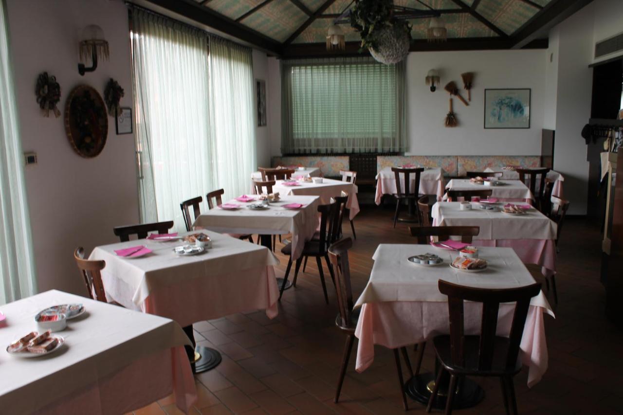 Hotel O'Scugnizzo 2 Belluno Exteriér fotografie