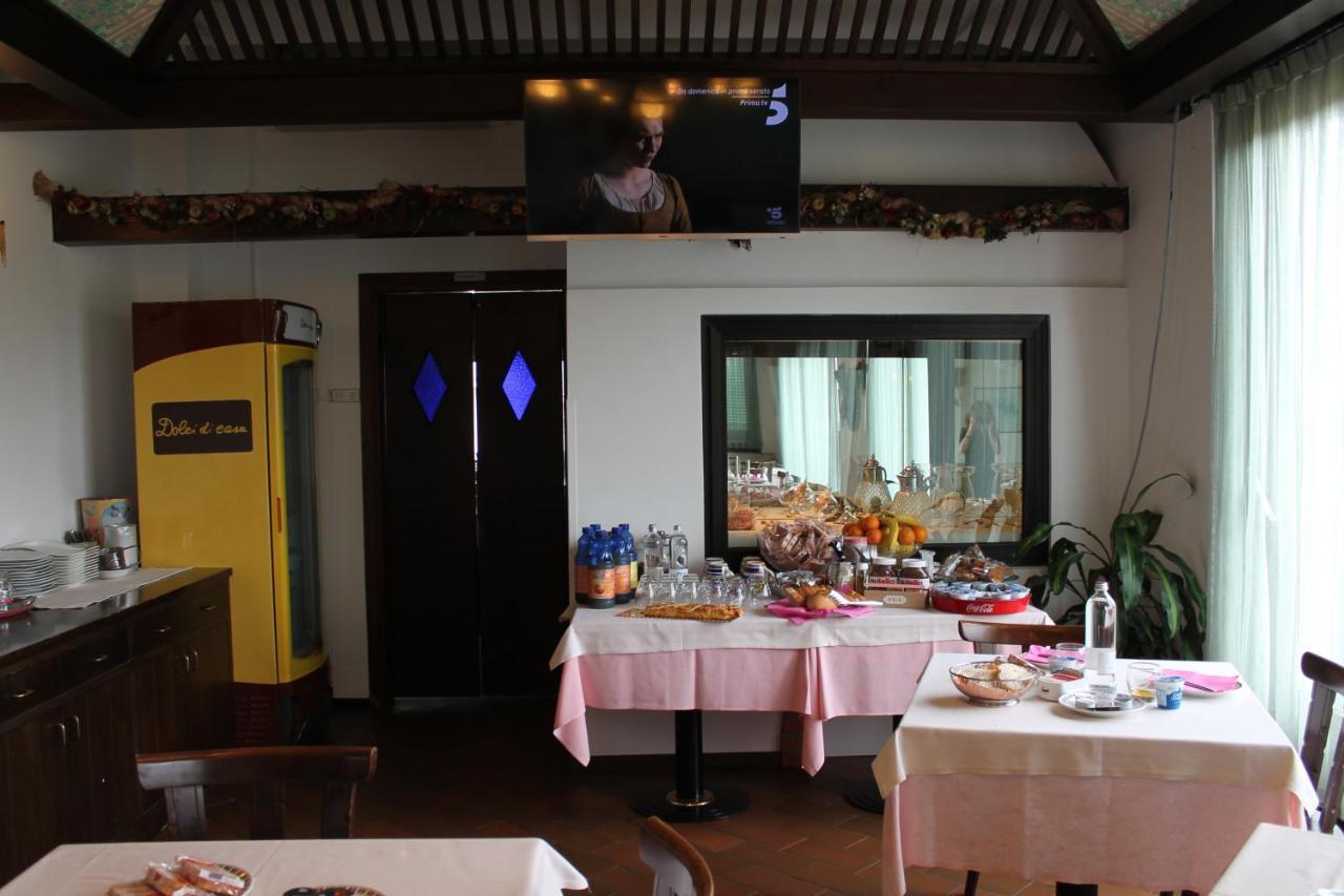 Hotel O'Scugnizzo 2 Belluno Exteriér fotografie
